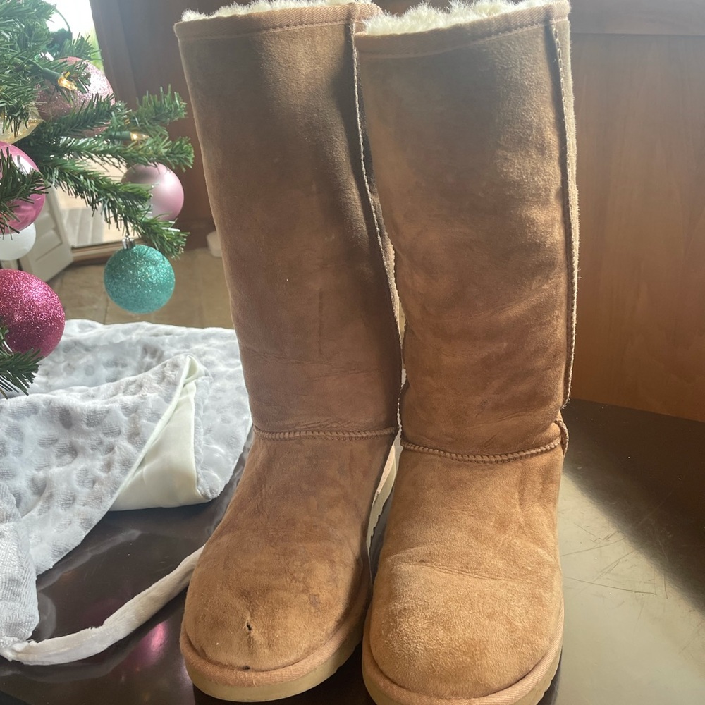 UGG boots size 8